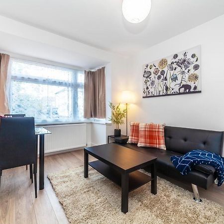 Autonomous 2 Bdr Apartment With Garden And Parking Енфийлд Екстериор снимка