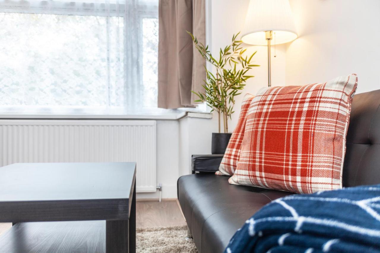Autonomous 2 Bdr Apartment With Garden And Parking Енфийлд Екстериор снимка
