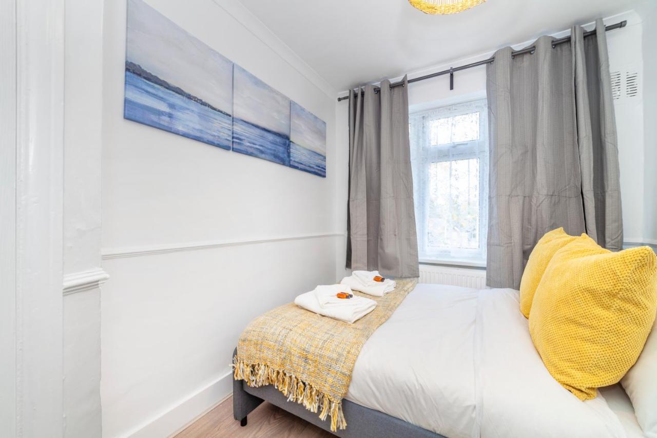 Autonomous 2 Bdr Apartment With Garden And Parking Енфийлд Екстериор снимка